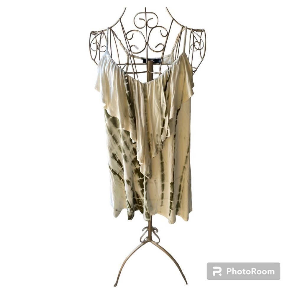 Doe & Rae Ruffle Sleeveless Top Size Small Cream Green